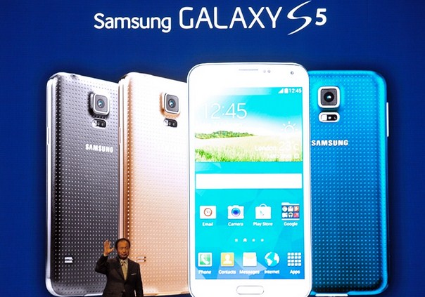Samsung Galaxy S5 Sukses Kalahkan LG G3